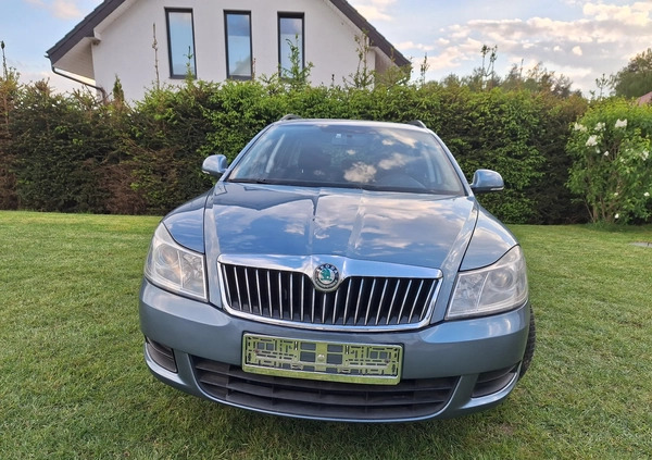 Skoda Octavia cena 19900 przebieg: 218000, rok produkcji 2011 z Nowa Ruda małe 407